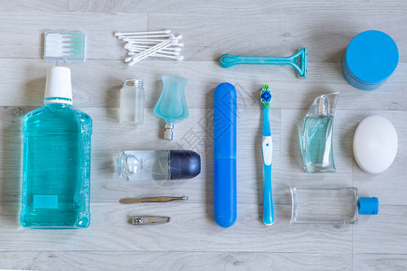 浅木背景蓝色个人卫生用品 以视觉美学驱动销售转化